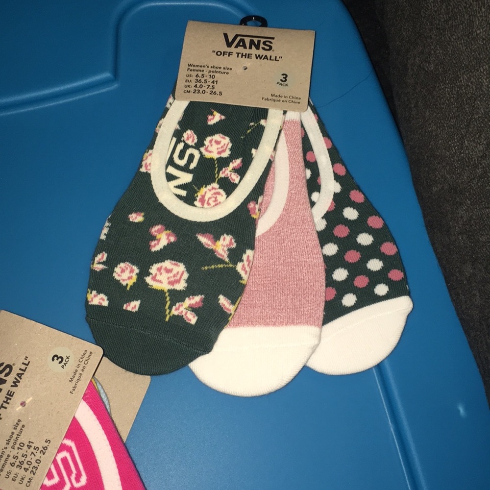 NWT, vans socks, 9 pairs total - Picture 4 of 4